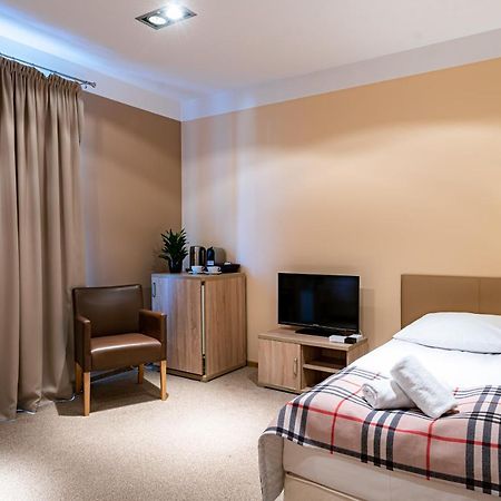 Hotel Dobre Z Lasu Solec Kujawski Bagian luar foto