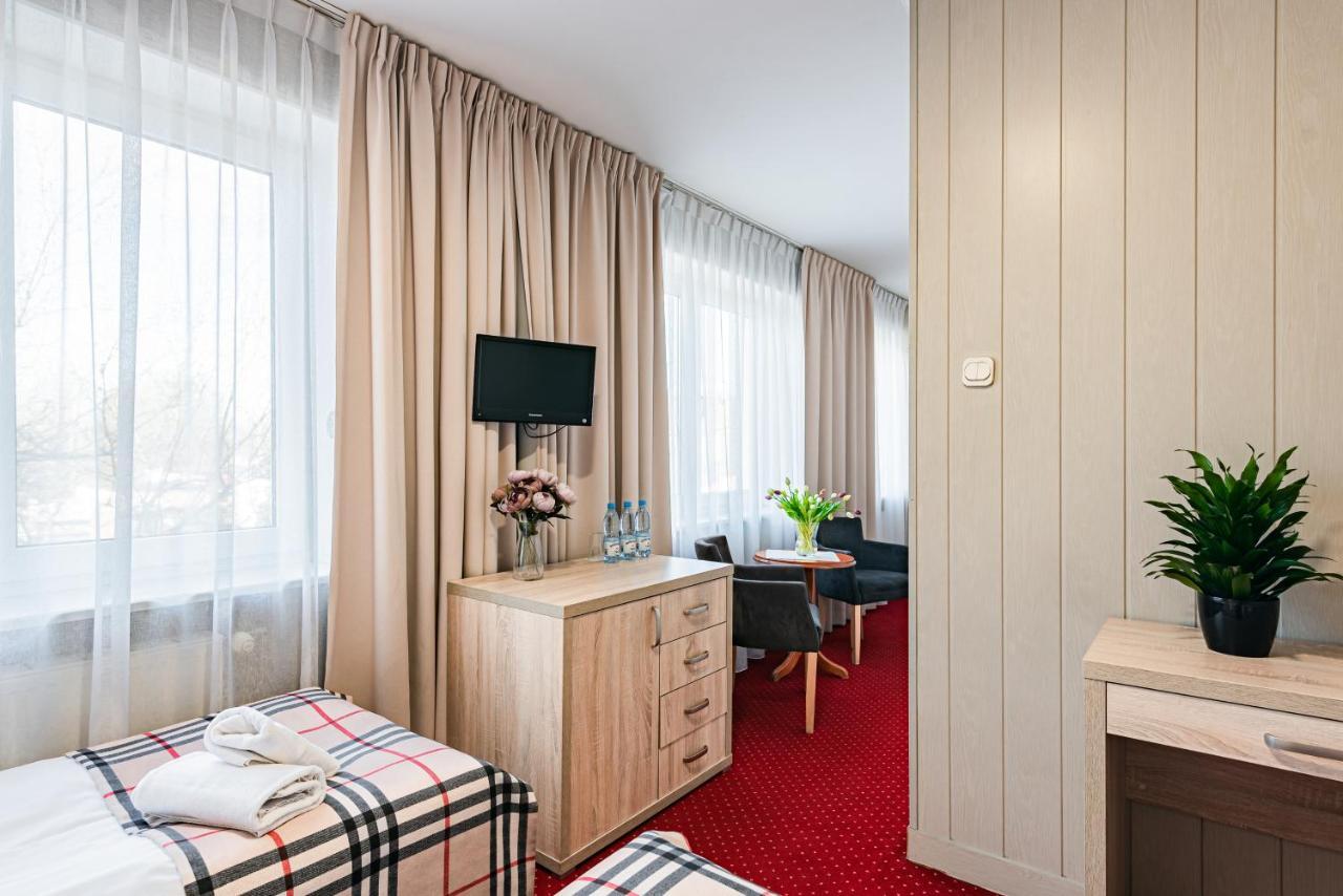 Hotel Dobre Z Lasu Solec Kujawski Bagian luar foto